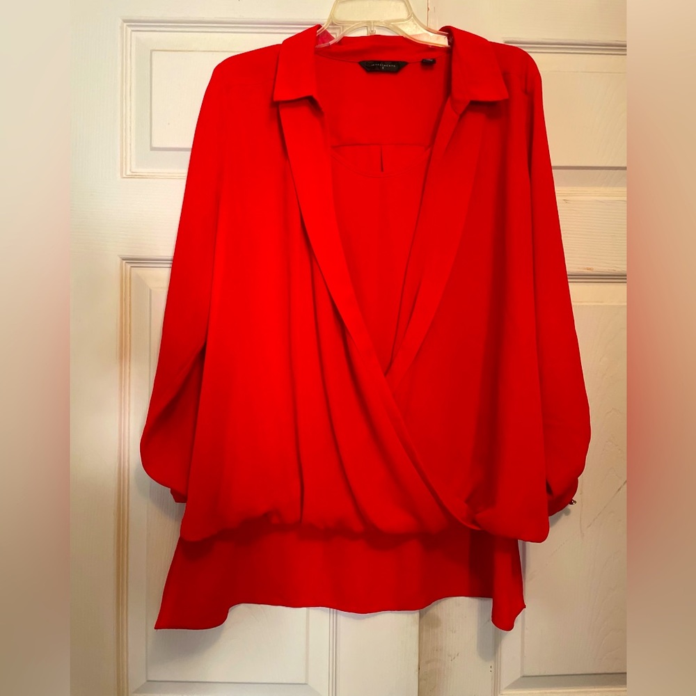 Investments 11 Red 1X Top